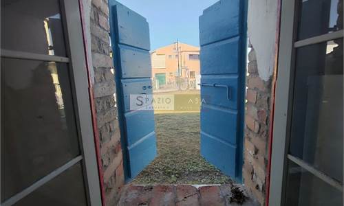 Rustico con giardino
